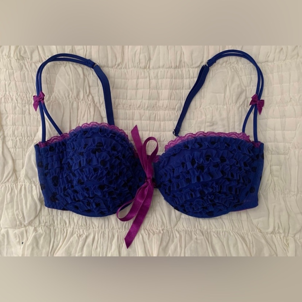 Victoria’s secret sexy little things ruffle & lace polka dot bra 36C
